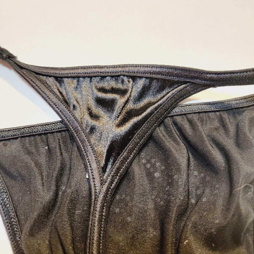 Victoria's Secret Second Skin Satin V-string - Picture 6 of 6